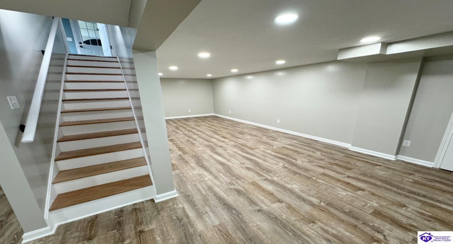 Pinewood Drive, Radcliff, Florida 40160, ,3 BathroomsBathrooms,For Sale,Pinewood Drive,HK24003515 Pinewood Drive, Radcliff, Florida 40160, ,3 BathroomsBathrooms,For Sale,Pinewood Drive,HK24003515