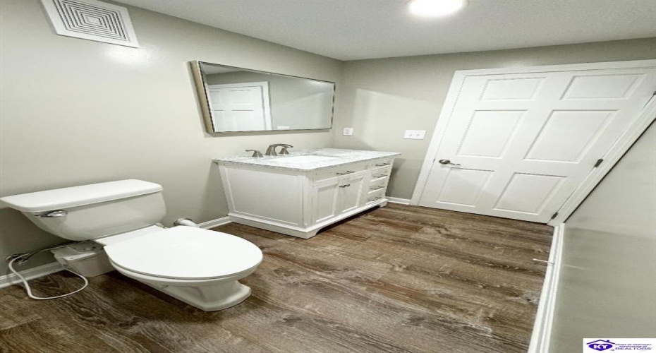 Pinewood Drive, Radcliff, Florida 40160, ,3 BathroomsBathrooms,For Sale,Pinewood Drive,HK24003515 Pinewood Drive, Radcliff, Florida 40160, ,3 BathroomsBathrooms,For Sale,Pinewood Drive,HK24003515