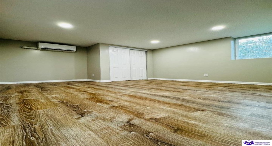 Pinewood Drive, Radcliff, Florida 40160, ,3 BathroomsBathrooms,For Sale,Pinewood Drive,HK24003515 Pinewood Drive, Radcliff, Florida 40160, ,3 BathroomsBathrooms,For Sale,Pinewood Drive,HK24003515