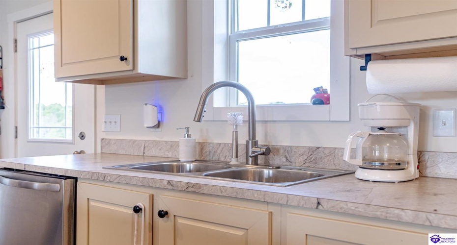 Richardson Road, Eastview, Kentucky 42754, ,2 BathroomsBathrooms,For Sale,Richardson Road,HK24003516 Richardson Road, Eastview, Kentucky 42754, ,2 BathroomsBathrooms,For Sale,Richardson Road,HK24003516