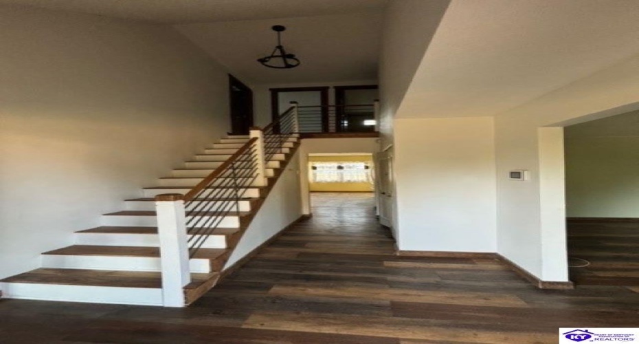 Amy Avenue, Elizabethtown, Kentucky 42701, ,3 BathroomsBathrooms,For Sale,Amy Avenue,HK24003523