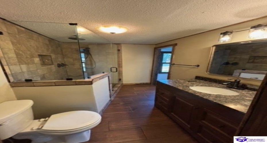 Amy Avenue, Elizabethtown, Kentucky 42701, ,3 BathroomsBathrooms,For Sale,Amy Avenue,HK24003523