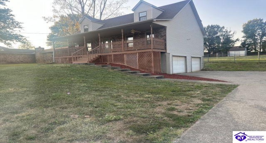 Amy Avenue, Elizabethtown, Kentucky 42701, ,3 BathroomsBathrooms,For Sale,Amy Avenue,HK24003523