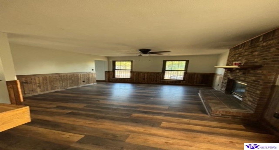 Amy Avenue, Elizabethtown, Kentucky 42701, ,3 BathroomsBathrooms,For Sale,Amy Avenue,HK24003523