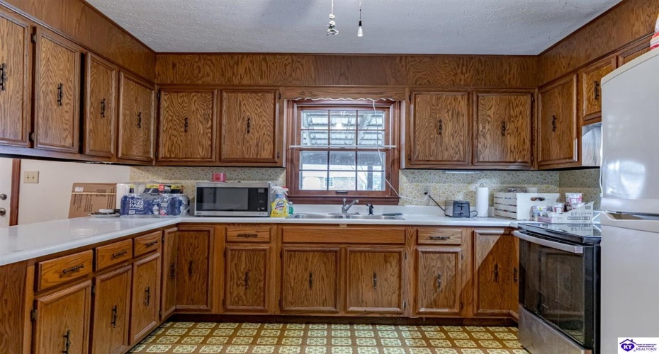 Old Leitchfield Road, Clarkson, Kentucky 42726, ,2 BathroomsBathrooms,For Sale,Old Leitchfield Road,HK24003537 Old Leitchfield Road, Clarkson, Kentucky 42726, ,2 BathroomsBathrooms,For Sale,Old Leitchfield Road,HK24003537