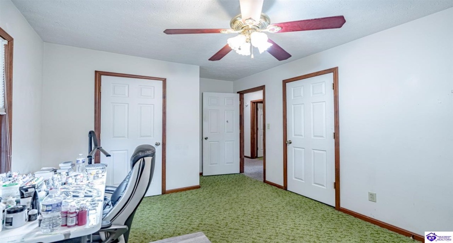 Old Leitchfield Road, Clarkson, Kentucky 42726, ,2 BathroomsBathrooms,For Sale,Old Leitchfield Road,HK24003537 Old Leitchfield Road, Clarkson, Kentucky 42726, ,2 BathroomsBathrooms,For Sale,Old Leitchfield Road,HK24003537