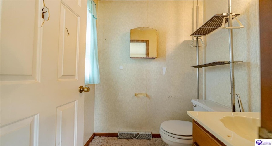 Old Leitchfield Road, Clarkson, Kentucky 42726, ,2 BathroomsBathrooms,For Sale,Old Leitchfield Road,HK24003537 Old Leitchfield Road, Clarkson, Kentucky 42726, ,2 BathroomsBathrooms,For Sale,Old Leitchfield Road,HK24003537