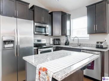 Napa Valley Court, Vine Grove, Kentucky 40175, ,3 BathroomsBathrooms,For Sale,Napa Valley Court,HK24003552 Napa Valley Court, Vine Grove, Kentucky 40175, ,3 BathroomsBathrooms,For Sale,Napa Valley Court,HK24003552