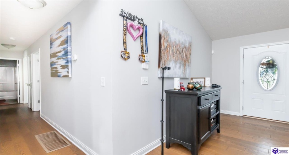 Napa Valley Court, Vine Grove, Kentucky 40175, ,3 BathroomsBathrooms,For Sale,Napa Valley Court,HK24003552 Napa Valley Court, Vine Grove, Kentucky 40175, ,3 BathroomsBathrooms,For Sale,Napa Valley Court,HK24003552