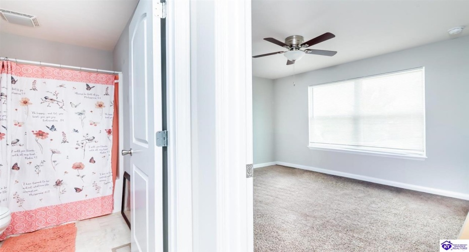 Napa Valley Court, Vine Grove, Kentucky 40175, ,3 BathroomsBathrooms,For Sale,Napa Valley Court,HK24003552 Napa Valley Court, Vine Grove, Kentucky 40175, ,3 BathroomsBathrooms,For Sale,Napa Valley Court,HK24003552