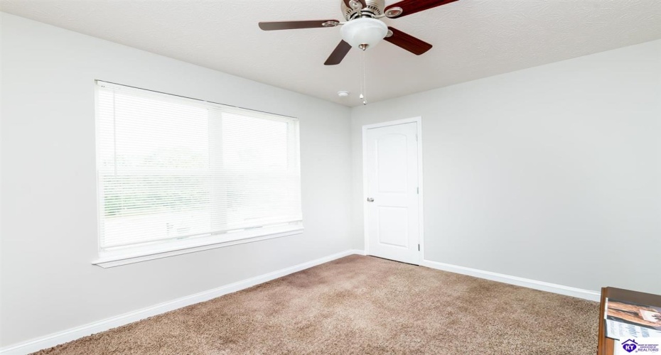 Napa Valley Court, Vine Grove, Kentucky 40175, ,3 BathroomsBathrooms,For Sale,Napa Valley Court,HK24003552 Napa Valley Court, Vine Grove, Kentucky 40175, ,3 BathroomsBathrooms,For Sale,Napa Valley Court,HK24003552