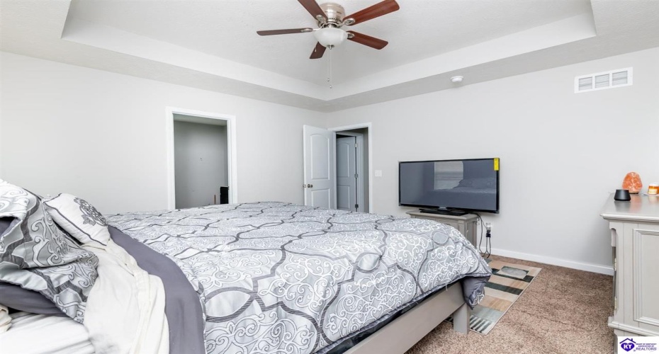 Napa Valley Court, Vine Grove, Kentucky 40175, ,3 BathroomsBathrooms,For Sale,Napa Valley Court,HK24003552 Napa Valley Court, Vine Grove, Kentucky 40175, ,3 BathroomsBathrooms,For Sale,Napa Valley Court,HK24003552