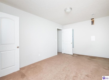 Napa Valley Court, Vine Grove, Kentucky 40175, ,3 BathroomsBathrooms,For Sale,Napa Valley Court,HK24003552 Napa Valley Court, Vine Grove, Kentucky 40175, ,3 BathroomsBathrooms,For Sale,Napa Valley Court,HK24003552