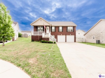 Napa Valley Court, Vine Grove, Kentucky 40175, ,3 BathroomsBathrooms,For Sale,Napa Valley Court,HK24003552 Napa Valley Court, Vine Grove, Kentucky 40175, ,3 BathroomsBathrooms,For Sale,Napa Valley Court,HK24003552