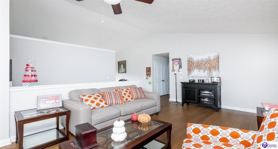 Napa Valley Court, Vine Grove, Kentucky 40175, ,3 BathroomsBathrooms,For Sale,Napa Valley Court,HK24003552 Napa Valley Court, Vine Grove, Kentucky 40175, ,3 BathroomsBathrooms,For Sale,Napa Valley Court,HK24003552