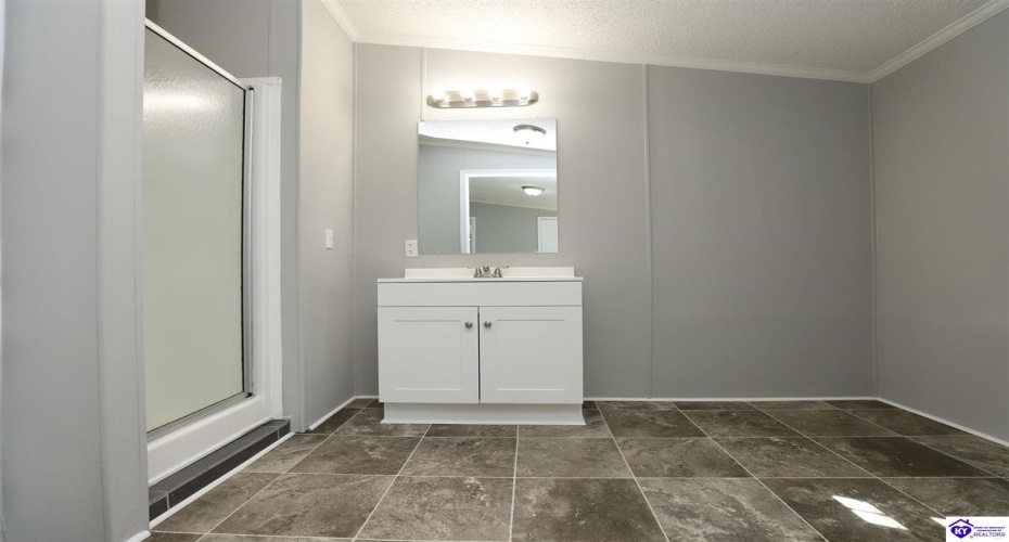 Molly Brown Road, Brandenburg, Kentucky 40108, ,2 BathroomsBathrooms,For Sale,Molly Brown Road,HK24003556