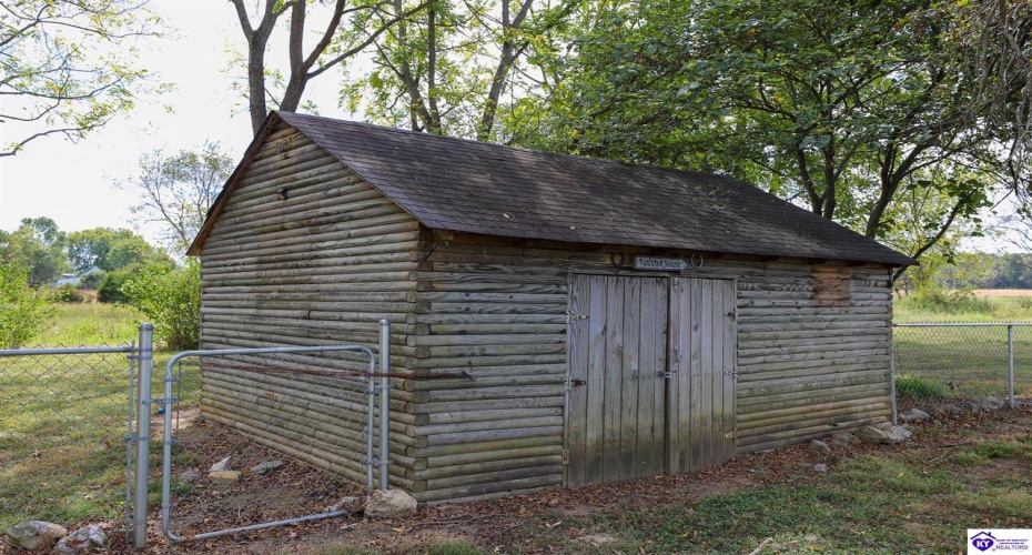 Molly Brown Road, Brandenburg, Kentucky 40108, ,2 BathroomsBathrooms,For Sale,Molly Brown Road,HK24003556