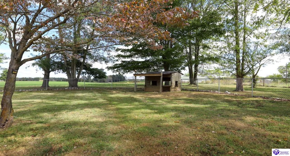 Molly Brown Road, Brandenburg, Kentucky 40108, ,2 BathroomsBathrooms,For Sale,Molly Brown Road,HK24003556