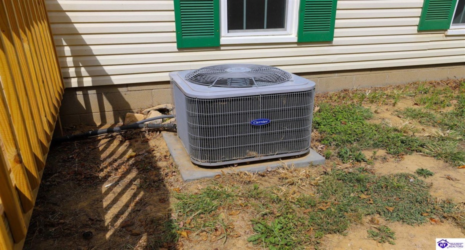 Molly Brown Road, Brandenburg, Kentucky 40108, ,2 BathroomsBathrooms,For Sale,Molly Brown Road,HK24003556