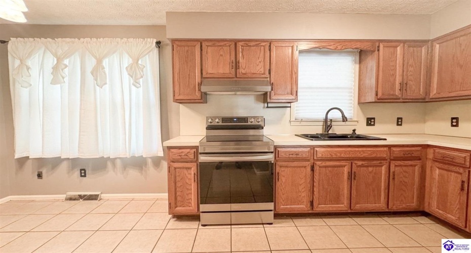 Greenbriar, Campbellsville, Kentucky 42718, ,1 BathroomBathrooms,For Sale,Greenbriar,HK24003559