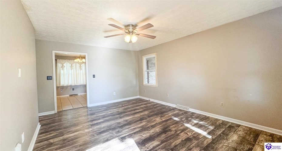 Greenbriar, Campbellsville, Kentucky 42718, ,1 BathroomBathrooms,For Sale,Greenbriar,HK24003559