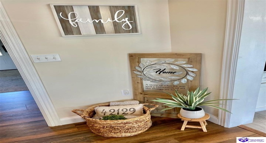 Weed Keltner Road, Edmonton, Kentucky 42718, ,3 BathroomsBathrooms,For Sale,Weed Keltner Road,HK24003561