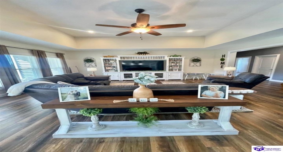 Weed Keltner Road, Edmonton, Kentucky 42718, ,3 BathroomsBathrooms,For Sale,Weed Keltner Road,HK24003561