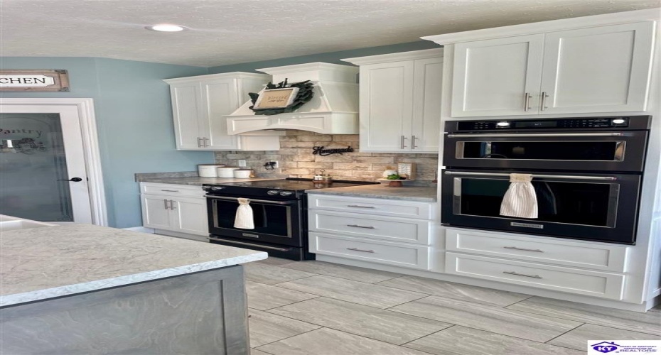 Weed Keltner Road, Edmonton, Kentucky 42718, ,3 BathroomsBathrooms,For Sale,Weed Keltner Road,HK24003561