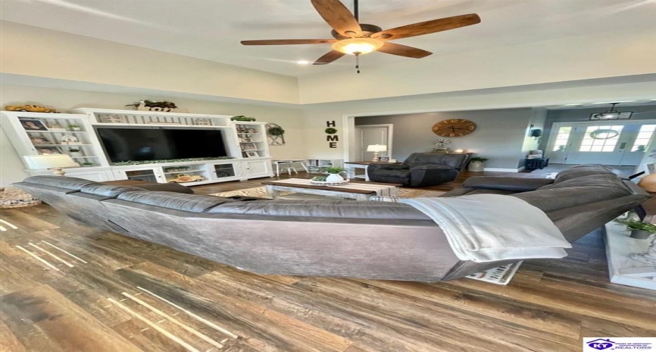 Weed Keltner Road, Edmonton, Kentucky 42718, ,3 BathroomsBathrooms,For Sale,Weed Keltner Road,HK24003561