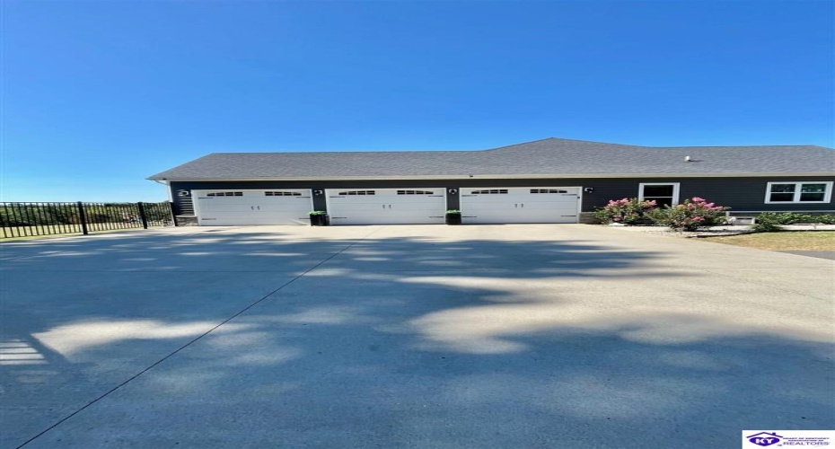 Weed Keltner Road, Edmonton, Kentucky 42718, ,3 BathroomsBathrooms,For Sale,Weed Keltner Road,HK24003561