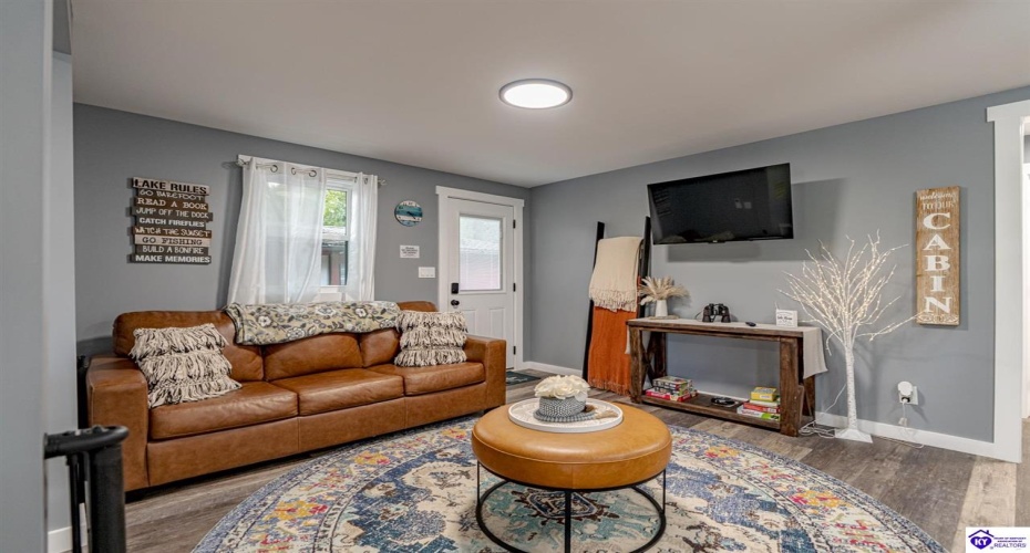 Rainbow Gardens Extension Lane, McDaniels, Kentucky 40152, ,2 BathroomsBathrooms,For Sale,Rainbow Gardens Extension Lane,HK24003564