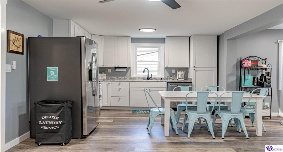 Rainbow Gardens Extension Lane, McDaniels, Kentucky 40152, ,2 BathroomsBathrooms,For Sale,Rainbow Gardens Extension Lane,HK24003564