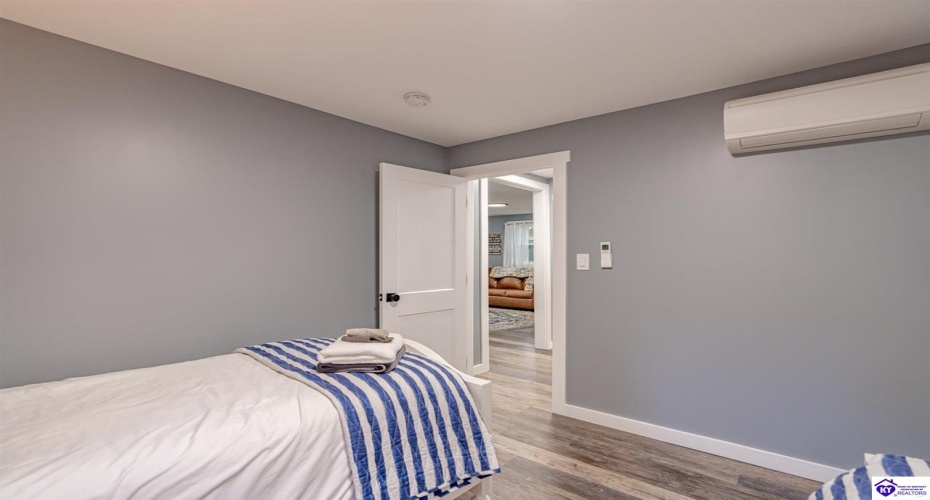 Rainbow Gardens Extension Lane, McDaniels, Kentucky 40152, ,2 BathroomsBathrooms,For Sale,Rainbow Gardens Extension Lane,HK24003564