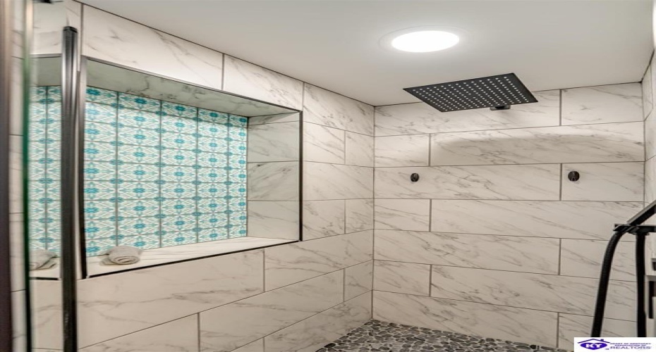 Rainbow Gardens Extension Lane, McDaniels, Kentucky 40152, ,2 BathroomsBathrooms,For Sale,Rainbow Gardens Extension Lane,HK24003564