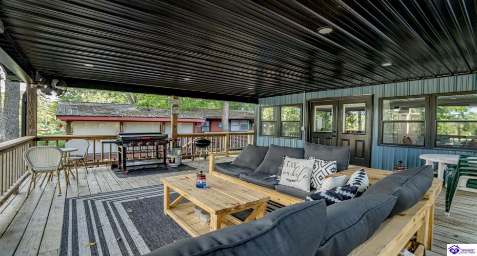 Rainbow Gardens Extension Lane, McDaniels, Kentucky 40152, ,2 BathroomsBathrooms,For Sale,Rainbow Gardens Extension Lane,HK24003564