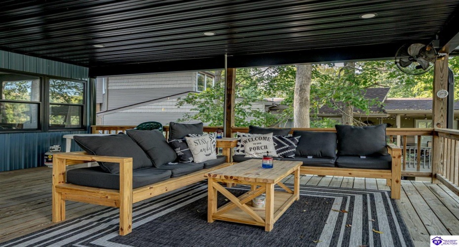 Rainbow Gardens Extension Lane, McDaniels, Kentucky 40152, ,2 BathroomsBathrooms,For Sale,Rainbow Gardens Extension Lane,HK24003564