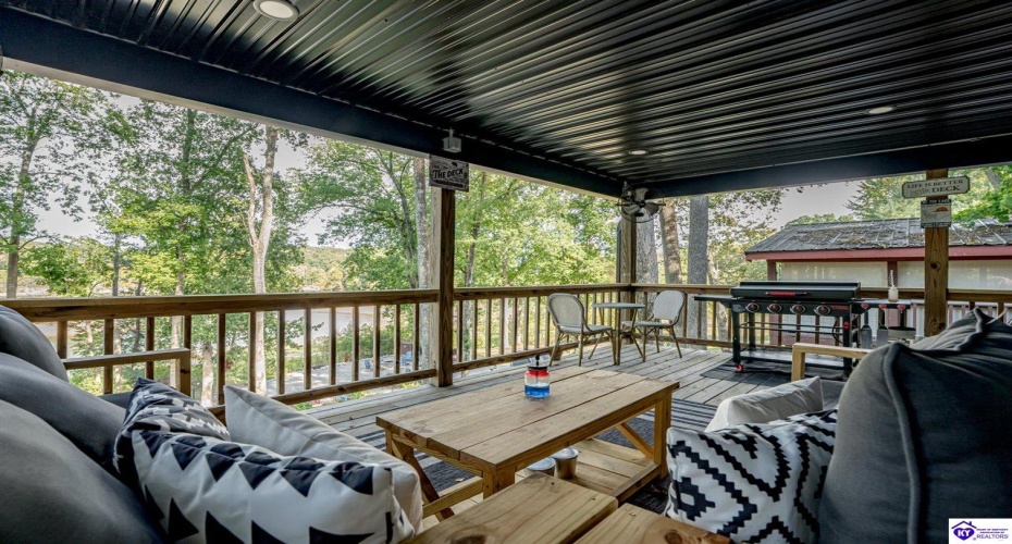 Rainbow Gardens Extension Lane, McDaniels, Kentucky 40152, ,2 BathroomsBathrooms,For Sale,Rainbow Gardens Extension Lane,HK24003564