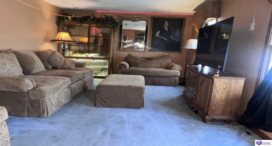 Harrison Lane, Fairdale, Kentucky 40018, ,2 BathroomsBathrooms,For Sale,Harrison Lane,HK24003565