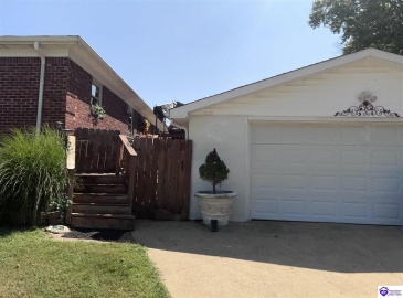 Harrison Lane, Fairdale, Kentucky 40018, ,2 BathroomsBathrooms,For Sale,Harrison Lane,HK24003565 Harrison Lane, Fairdale, Kentucky 40018, ,2 BathroomsBathrooms,For Sale,Harrison Lane,HK24003565