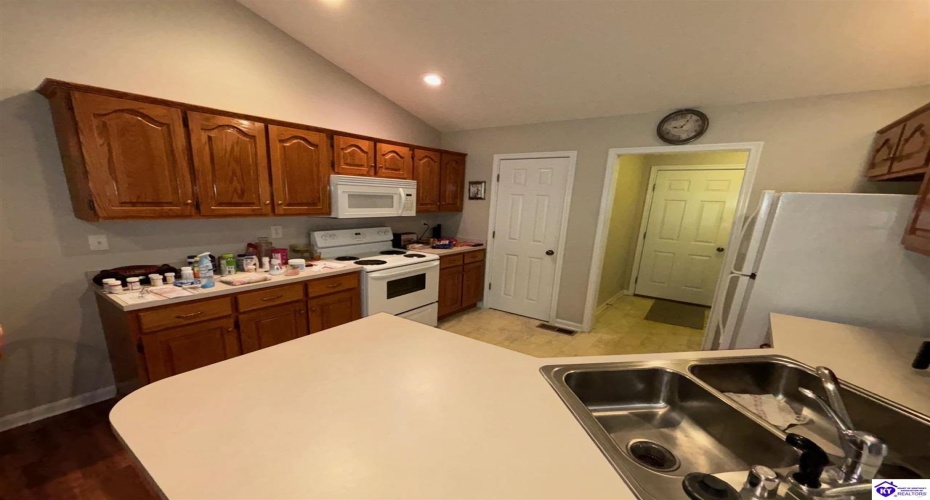 Hillcrest Drive, Brandenburg, Kentucky 40108, ,2 BathroomsBathrooms,For Sale,Hillcrest Drive,HK24003571