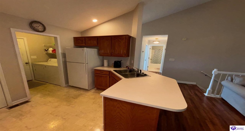 Hillcrest Drive, Brandenburg, Kentucky 40108, ,2 BathroomsBathrooms,For Sale,Hillcrest Drive,HK24003571