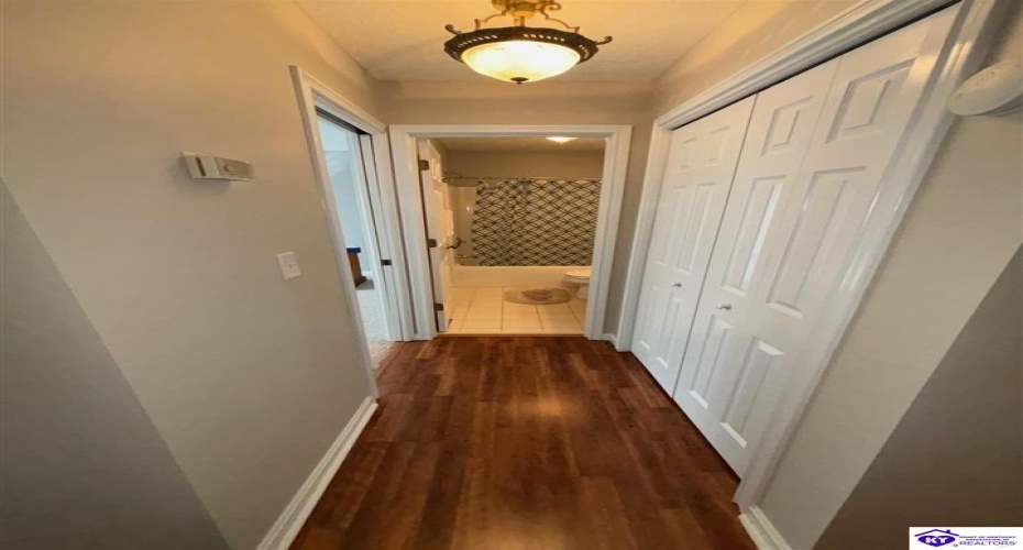 Hillcrest Drive, Brandenburg, Kentucky 40108, ,2 BathroomsBathrooms,For Sale,Hillcrest Drive,HK24003571