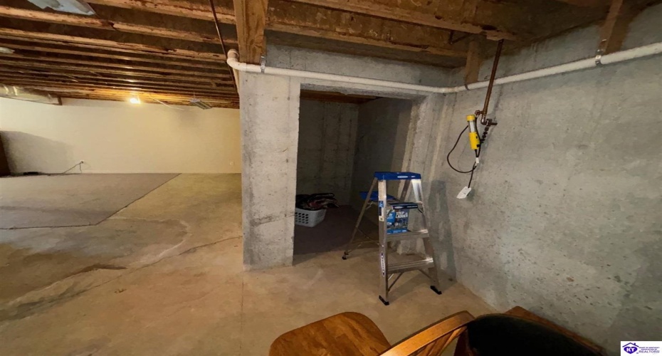 Hillcrest Drive, Brandenburg, Kentucky 40108, ,2 BathroomsBathrooms,For Sale,Hillcrest Drive,HK24003571