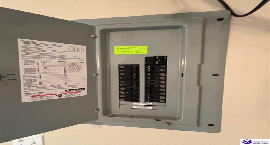 Hillcrest Drive, Brandenburg, Kentucky 40108, ,2 BathroomsBathrooms,For Sale,Hillcrest Drive,HK24003571