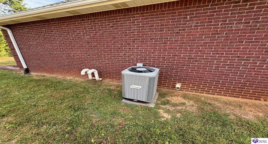 Hillcrest Drive, Brandenburg, Kentucky 40108, ,2 BathroomsBathrooms,For Sale,Hillcrest Drive,HK24003571