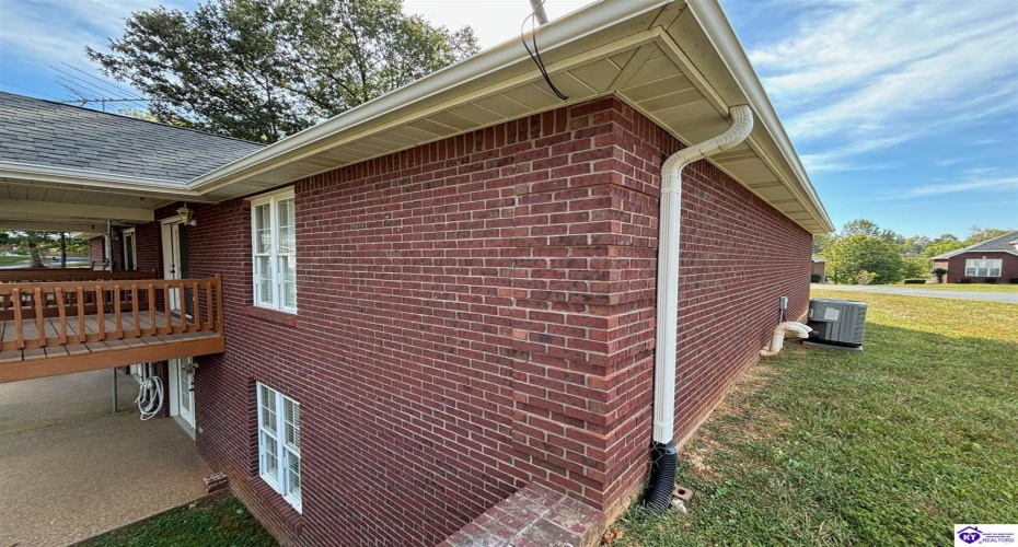 Hillcrest Drive, Brandenburg, Kentucky 40108, ,2 BathroomsBathrooms,For Sale,Hillcrest Drive,HK24003571