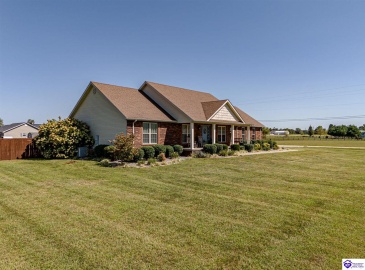 Loretto Drive, Elizabethtown, Kentucky 42701, ,2 BathroomsBathrooms,For Sale,Loretto Drive,HK24003576 Loretto Drive, Elizabethtown, Kentucky 42701, ,2 BathroomsBathrooms,For Sale,Loretto Drive,HK24003576