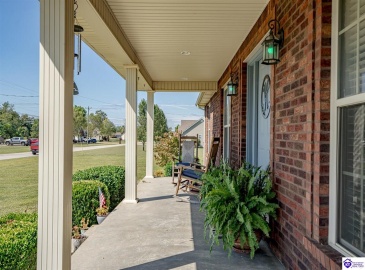 Loretto Drive, Elizabethtown, Kentucky 42701, ,2 BathroomsBathrooms,For Sale,Loretto Drive,HK24003576 Loretto Drive, Elizabethtown, Kentucky 42701, ,2 BathroomsBathrooms,For Sale,Loretto Drive,HK24003576