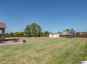 Loretto Drive, Elizabethtown, Kentucky 42701, ,2 BathroomsBathrooms,For Sale,Loretto Drive,HK24003576