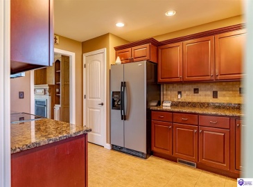 Loretto Drive, Elizabethtown, Kentucky 42701, ,2 BathroomsBathrooms,For Sale,Loretto Drive,HK24003576 Loretto Drive, Elizabethtown, Kentucky 42701, ,2 BathroomsBathrooms,For Sale,Loretto Drive,HK24003576